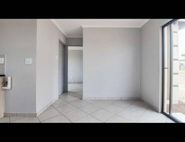 2 BEDROOM HOUSE FOR SALE IN SELCOURT